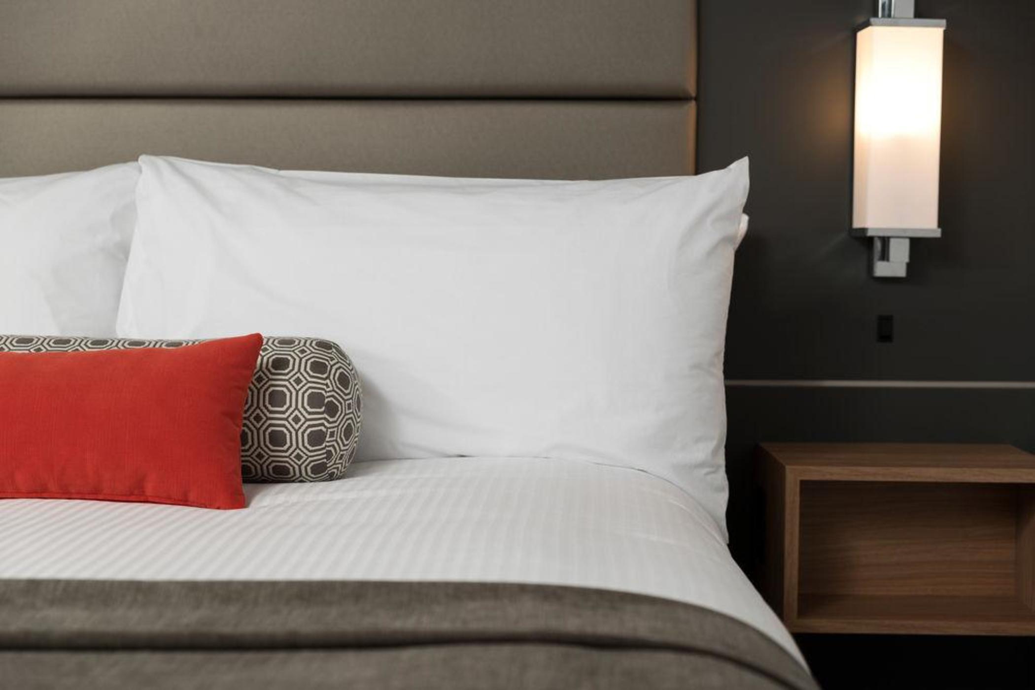 Carriage House And Conference Centre Hotel Calgary