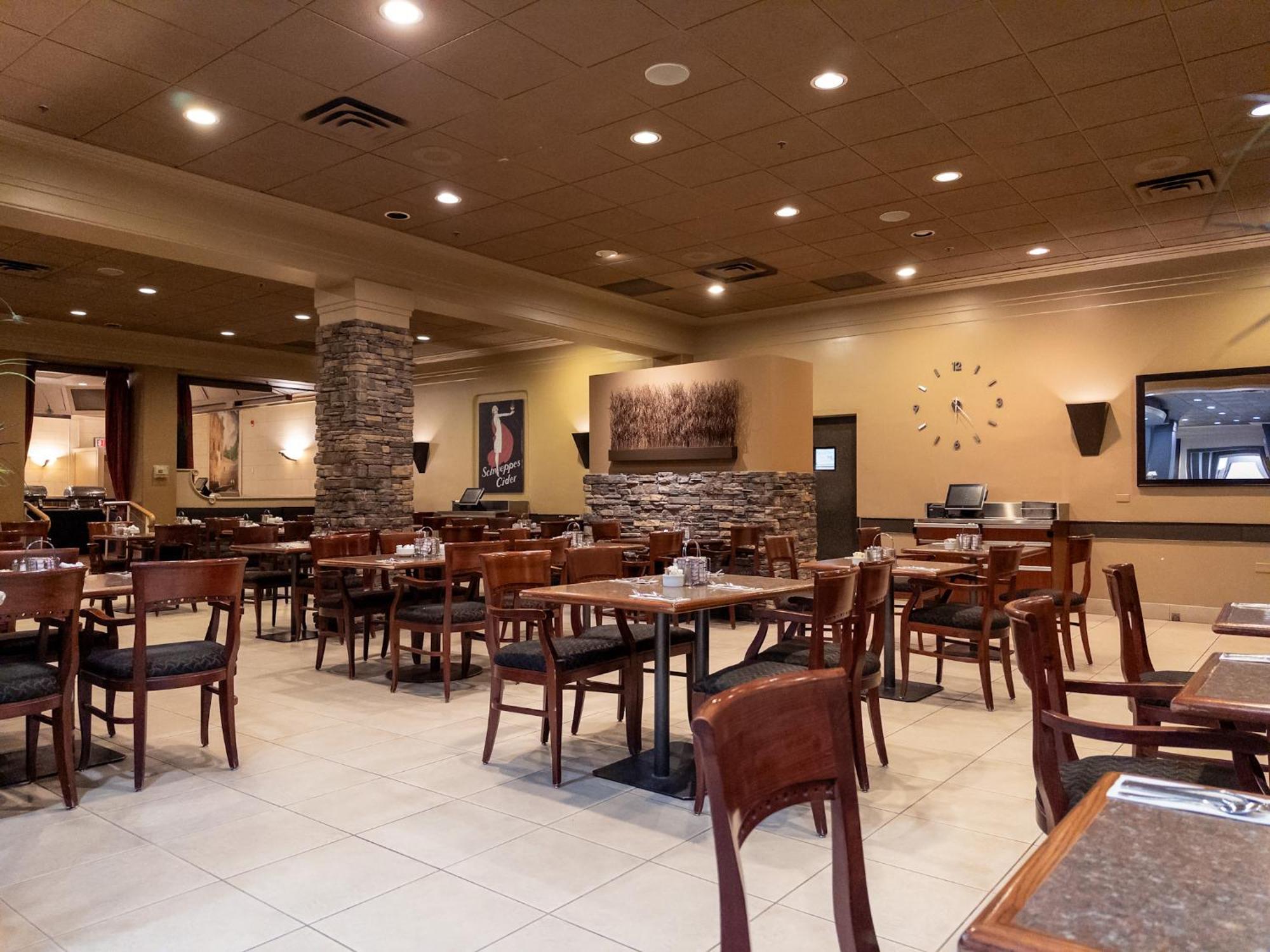 Carriage House And Conference Centre 4* Calgary