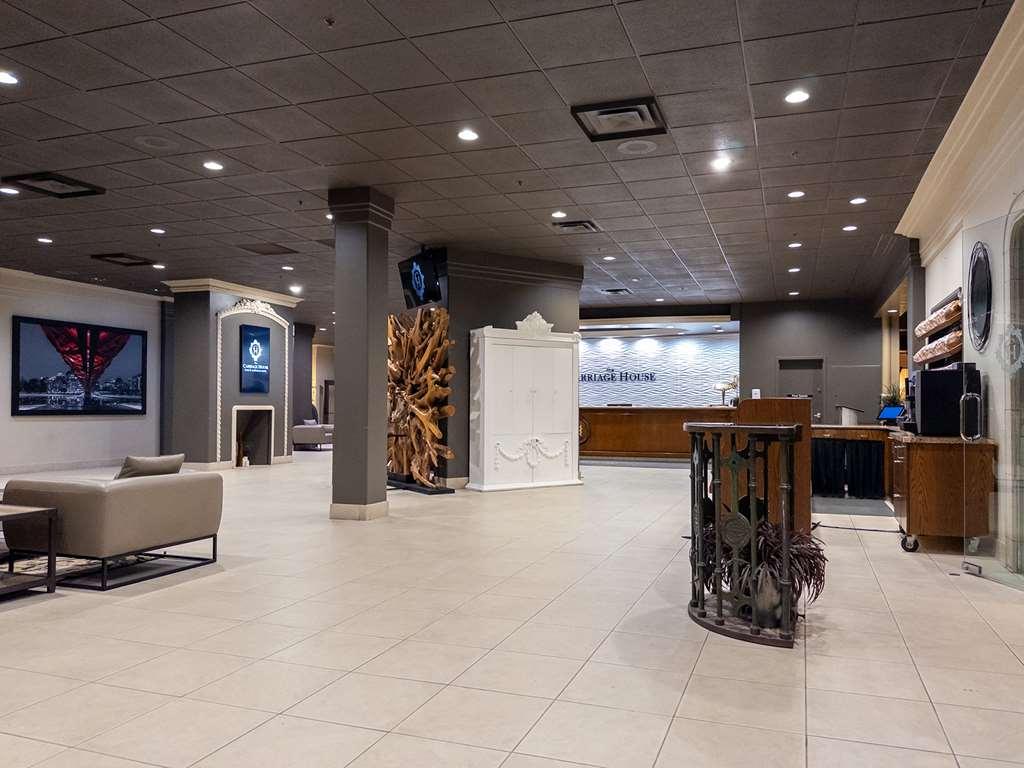 Carriage House And Conference Centre Hotel Calgary