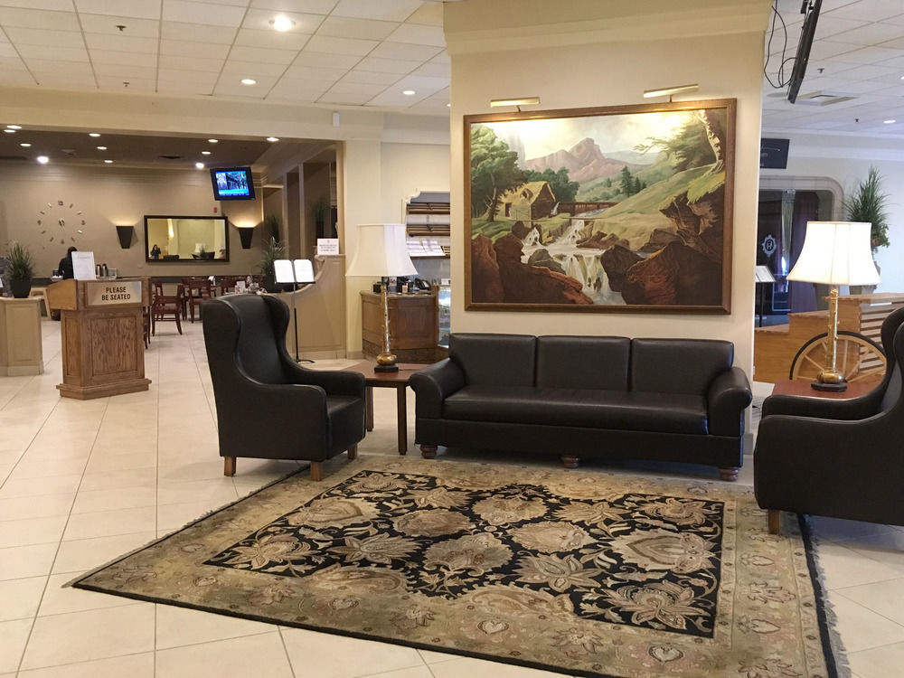 Hotel Carriage House And Conference Centre Calgary